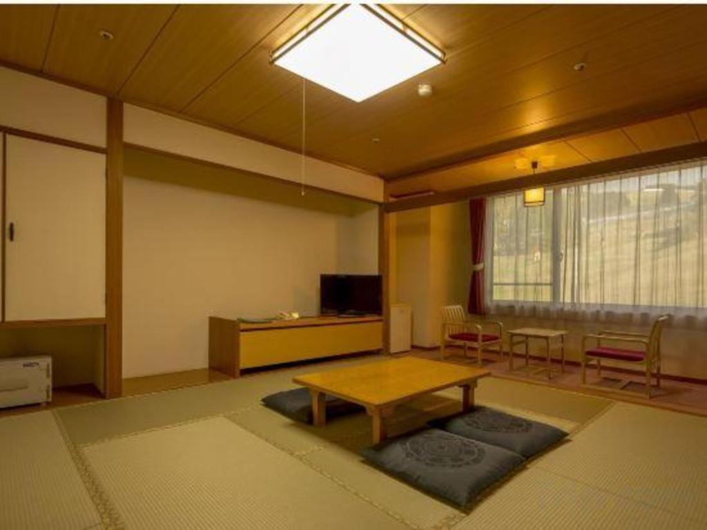 Washigatake Kogen Hotel Rainbow Gujo Buitenkant foto